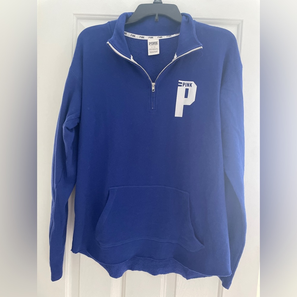 ✨ VS PINK Pullover Size L✨